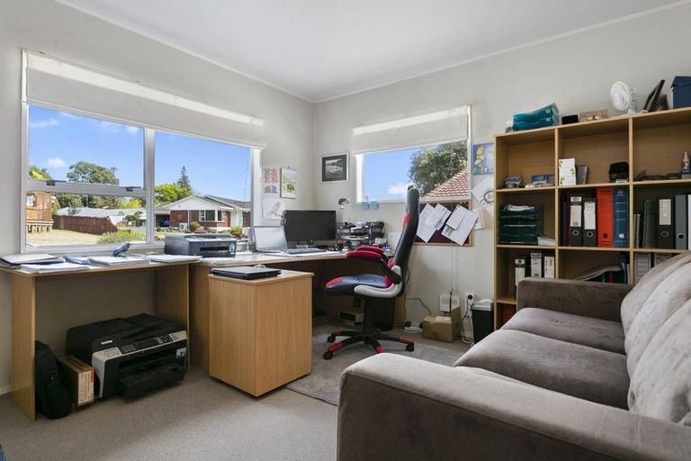 Photo of property in 16 Sheridan Crescent, Leamington, Cambridge, 3432