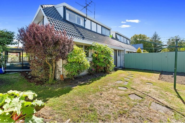 Photo of property in 140 Matsons Avenue, Papanui, Christchurch, 8053