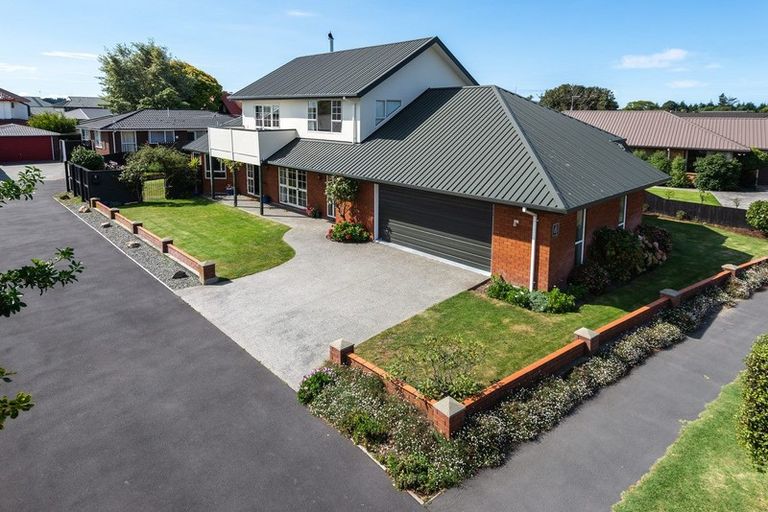 Photo of property in 4 Beauford Place, Parklands, Christchurch, 8083