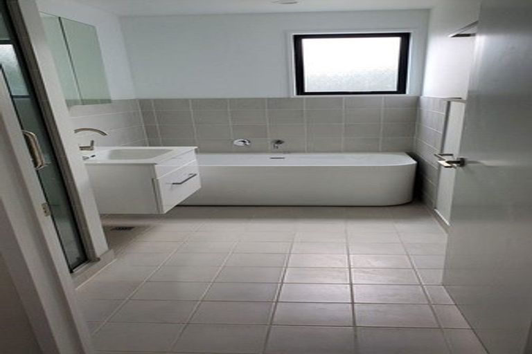 Photo of property in 17d Cornwall Road, Lyttelton, 8082