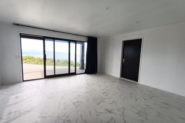 Photo of property in 18 Boeing Way, Newlands, 6037