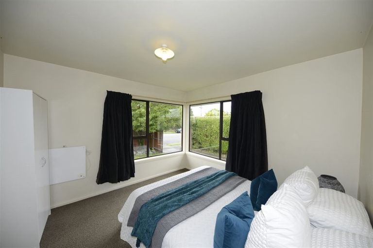 Photo of property in 156 Avonhead Road, Avonhead, Christchurch, 8042