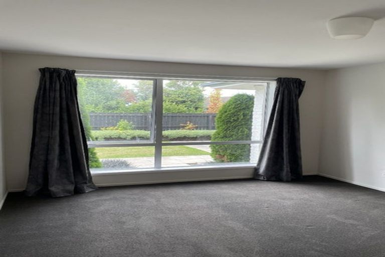 Photo of property in 2/7b Camrose Place, Ilam, Christchurch, 8041