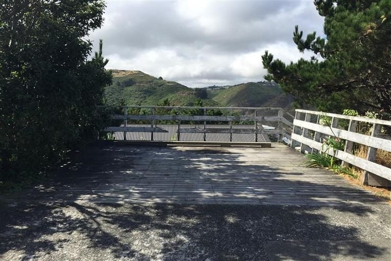 Photo of property in 2/65 Mandalay Terrace, Khandallah, Wellington, 6035