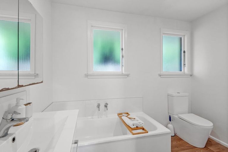 Photo of property in 48 Roberta Drive, Somerfield, Christchurch, 8024