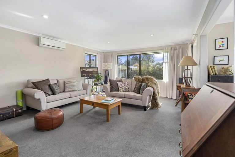 Photo of property in 16 Chestnut Close, Kelvin Grove, Palmerston North, 4414