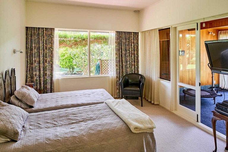 Photo of property in 45 Walter Road, Lowry Bay, Lower Hutt, 5013
