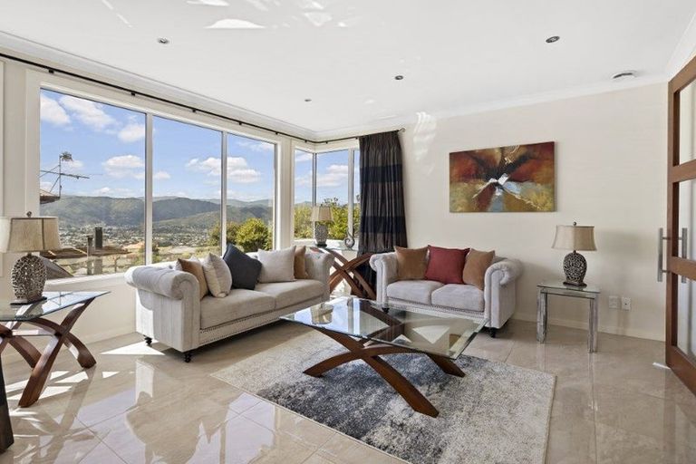 Photo of property in 3 Winifred Way, Belmont, Lower Hutt, 5010