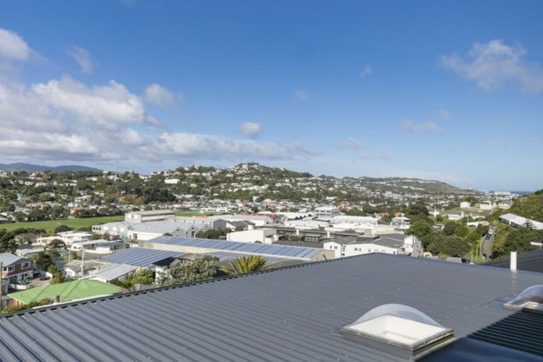 Photo of property in 77a Miramar North Road, Miramar, Wellington, 6022