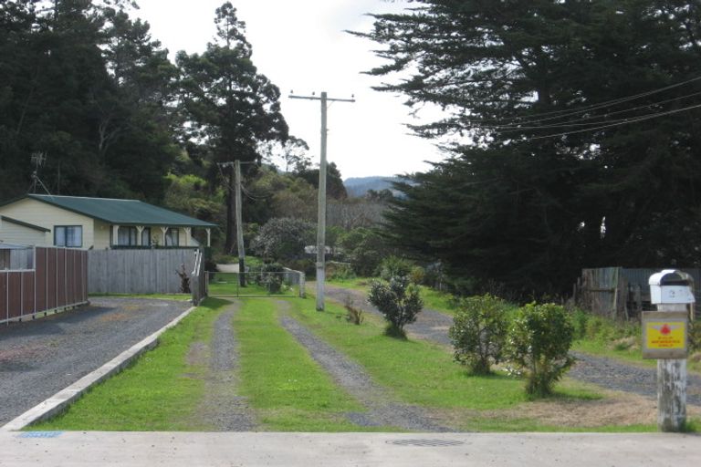 Photo of property in 380 Wharf Road, Coromandel, 3506