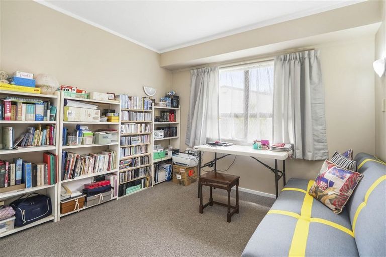 Photo of property in 17 Mews Place, Forest Lake, Hamilton, 3200