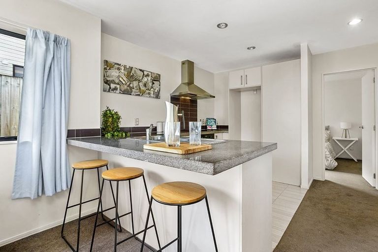 Photo of property in 115a Ennis Avenue, Pakuranga Heights, Auckland, 2010