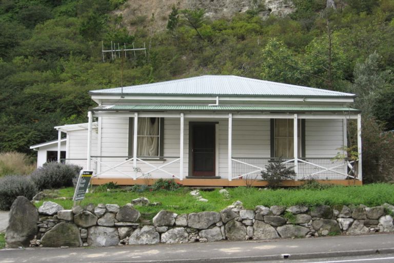 Photo of property in 165 Shakespeare Road, Bluff Hill, Napier, 4110