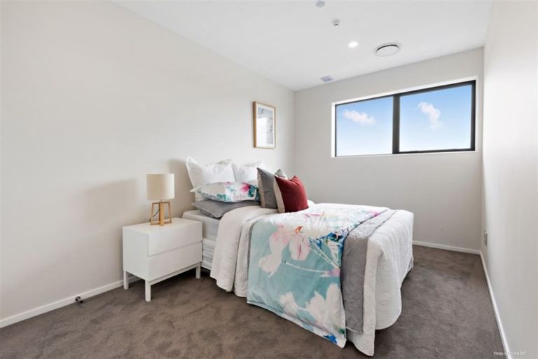 Photo of property in 5 Peony Mews, Oteha, Auckland, 0632