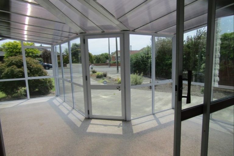 Photo of property in 1 Churchill Place, Waimate, 7924