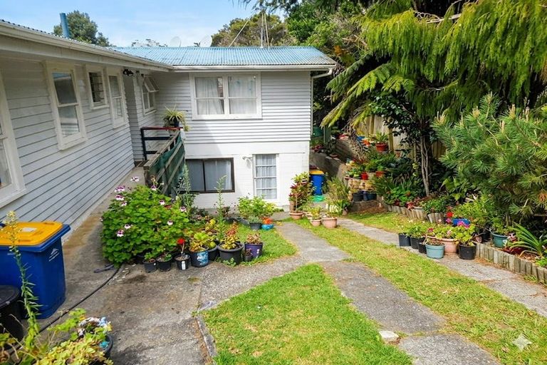 Photo of property in 25 Verbena Road, Birkdale, Auckland, 0626