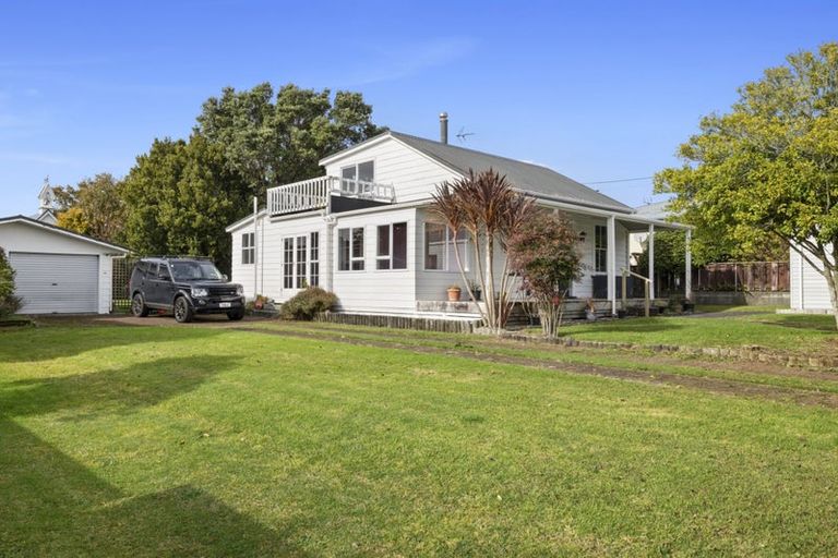 Photo of property in 18 Whakapaki Street, Urenui, 4375