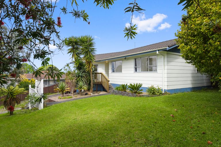 Photo of property in 5 Sari Place, Massey, Auckland, 0614