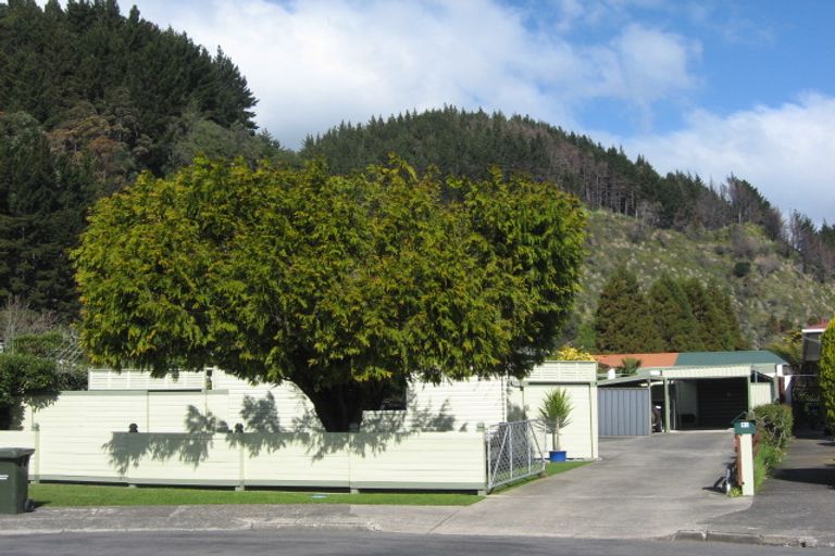 Photo of property in 15 Amokura Place, Whakatane, 3120