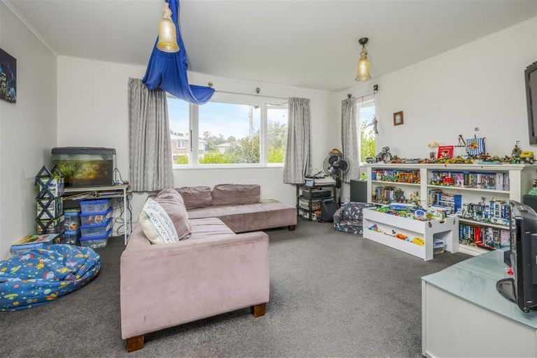 Photo of property in 14 Orchard Rise, Rosehill, Papakura, 2113