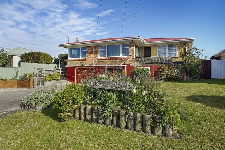 Photo of property in 24 Springfield Crescent, Enderley, Hamilton, 3214