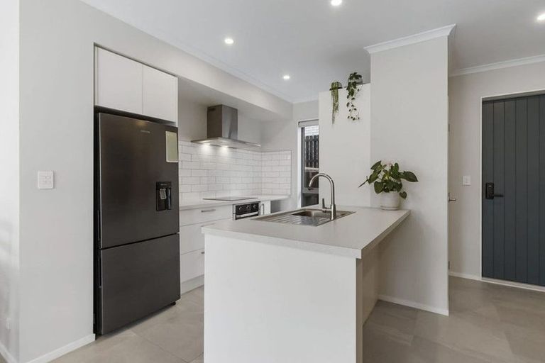 Photo of property in 12 Tarakoi Road, Hobsonville, Auckland, 0616