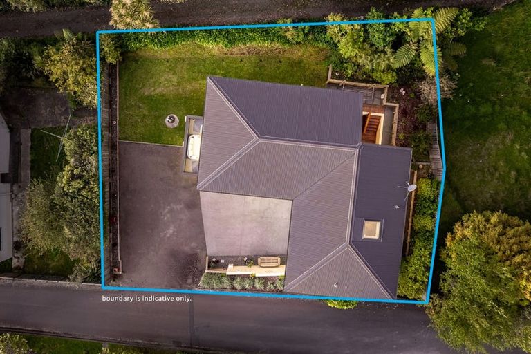 Photo of property in 39b Kakariki Grove, Waikanae, 5036