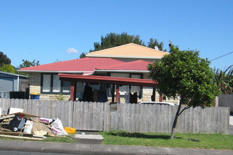Photo of property in 30 Brains Road, Kelston, Auckland, 0602