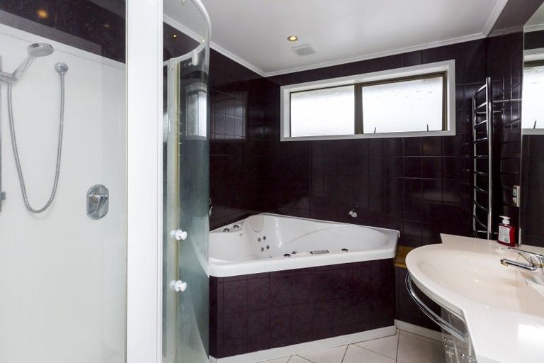 Photo of property in 18d Arnot Avenue, Clouston Park, Upper Hutt, 5018