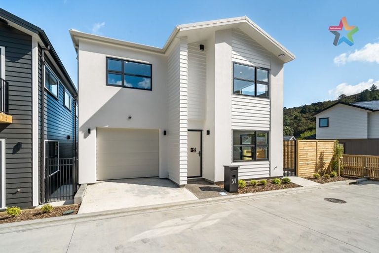 Photo of property in 10/1 Helvetia Grove, Naenae, Lower Hutt, 5011