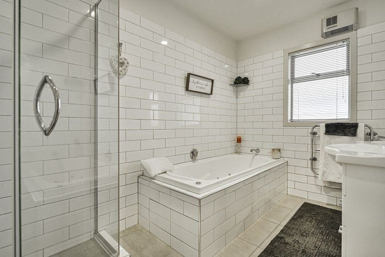 Photo of property in Cheltenham Court, 604 Market Street South, Hastings, 4122