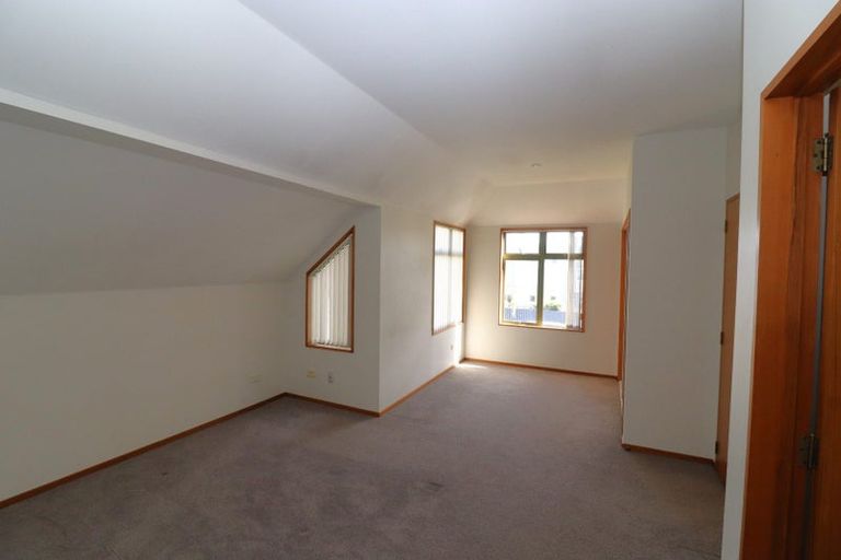 Photo of property in 15 Brockworth Place, Riccarton, Christchurch, 8011