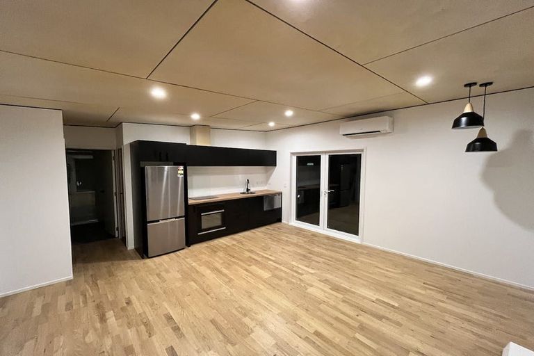 Photo of property in 8-8a Walton Avenue, Waikanae, 5036