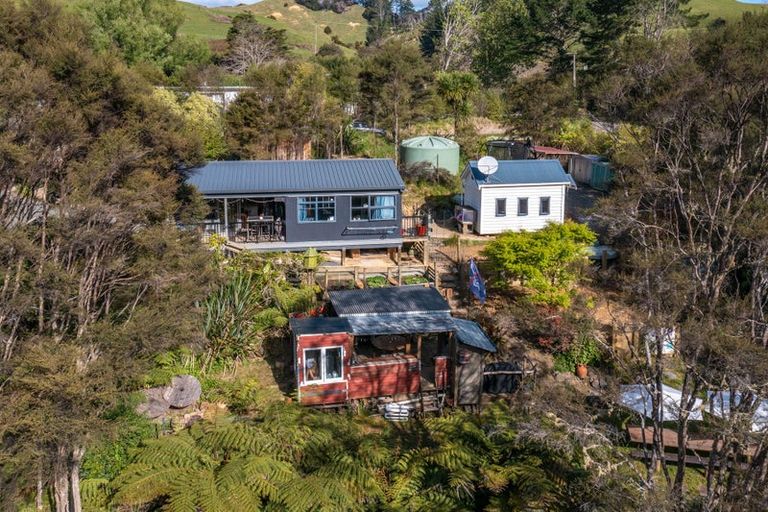 Photo of property in 203 Tahekeroa Road, Tahekeroa, Kaukapakapa, 0873