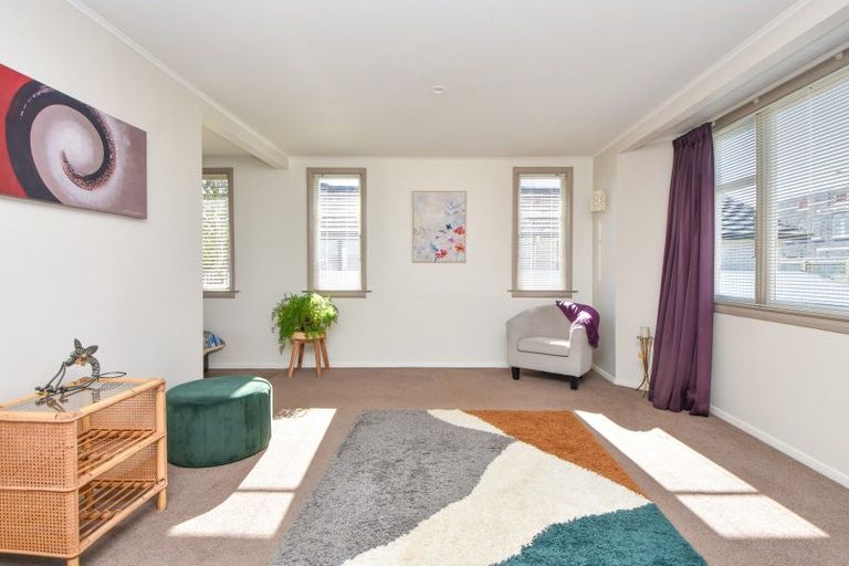 Photo of property in 374 High Street South, Carterton, 5713