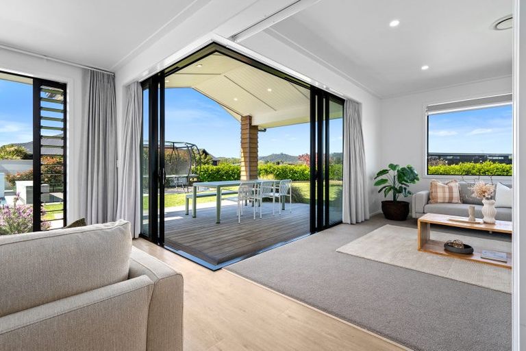 Photo of property in 2 Moemoea Place, Cambridge, 3434