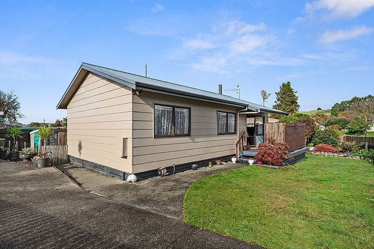 Photo of property in 3b Jet Place, Pukehangi, Rotorua, 3015