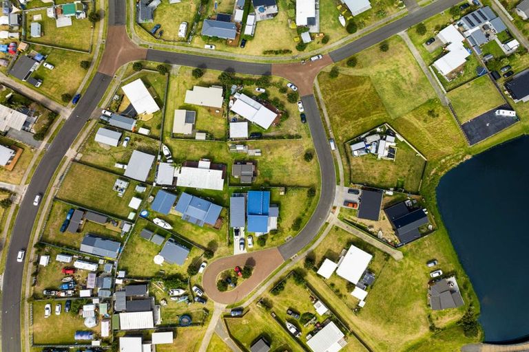 Photo of property in 102 Mahoe Place, Matarangi, Whitianga, 3592