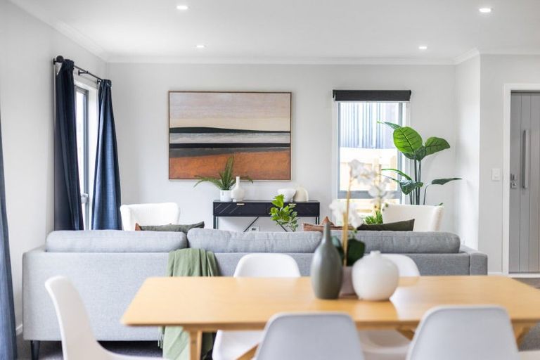 Photo of property in 60 Hokioi Drive, Kenepuru, Porirua, 5022