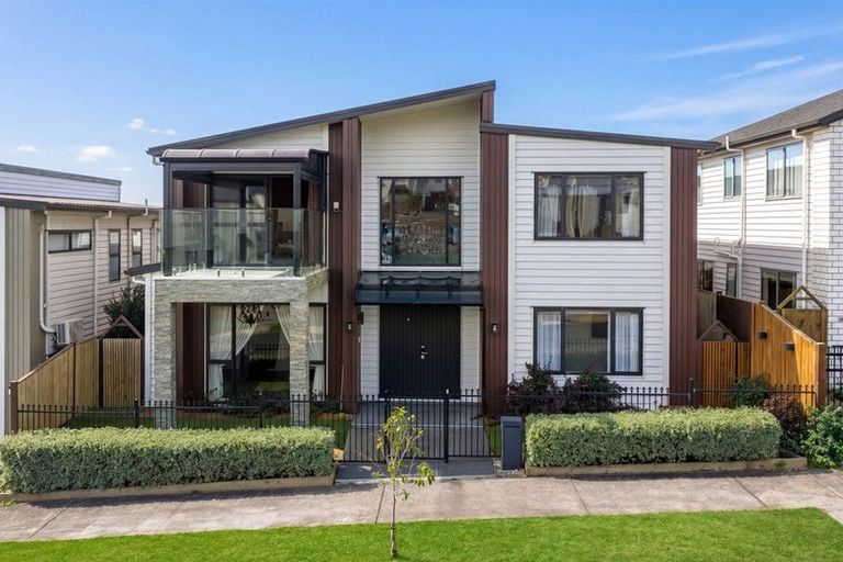 Photo of property in 16 Lime Hill Rise, Flat Bush, Auckland, 2019