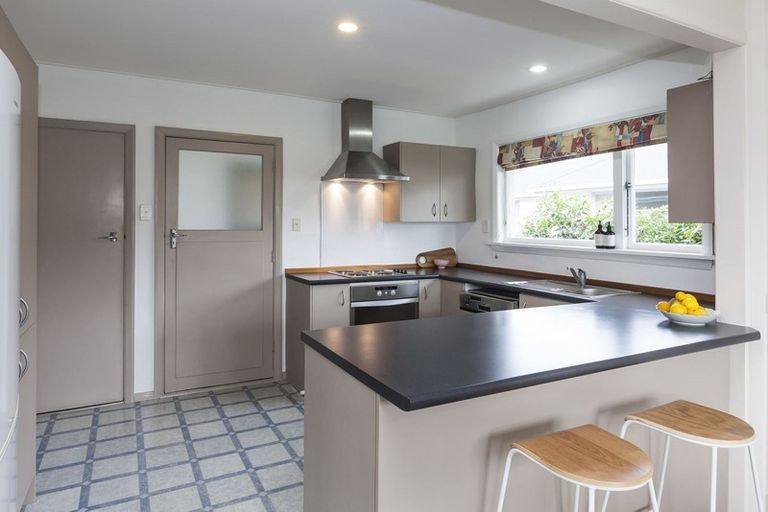 Photo of property in 2 Lothian Street, Ilam, Christchurch, 8041