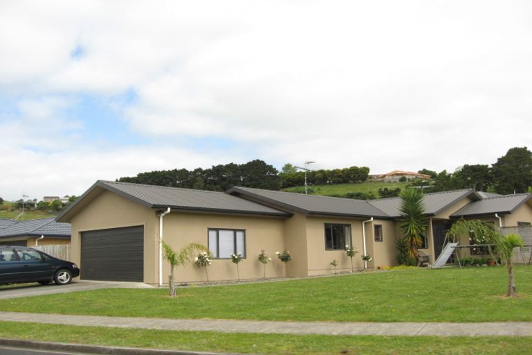 Photo of property in 15 Max Short Drive, Pukekohe, 2120