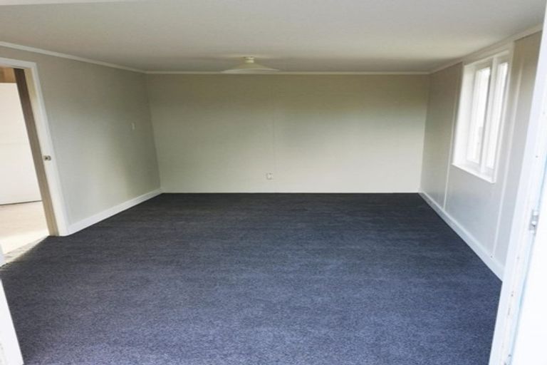 Photo of property in 10 Edmund Hillary Avenue, Papakura, 2110
