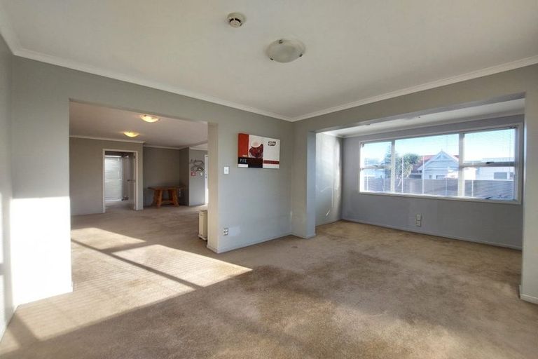 Photo of property in 45 Vivian Street, New Plymouth, 4310