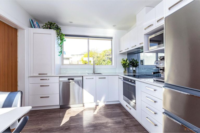 Photo of property in 9a Regent Street, West End, Timaru, 7910