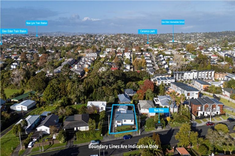 Photo of property in 96 Rosier Road, Glen Eden, Auckland, 0602