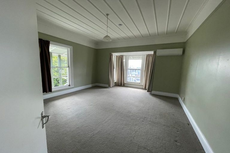 Photo of property in 1/14 Clifton Terrace, Kelburn, Wellington, 6012