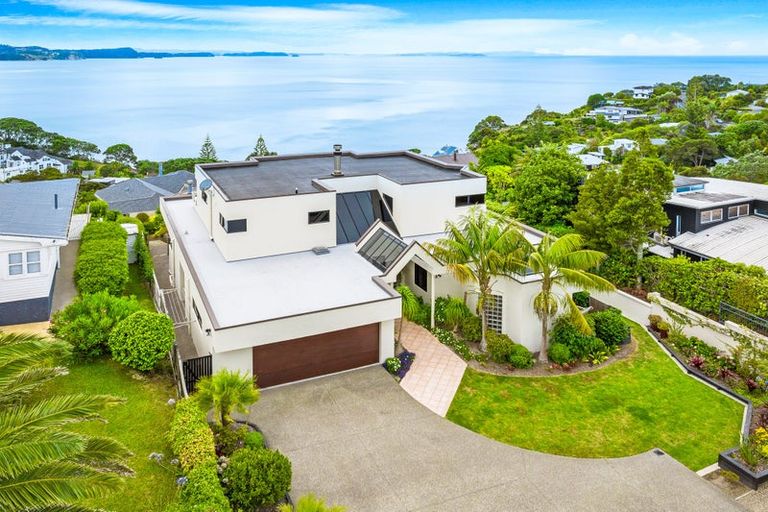 Photo of property in 32 Vipond Road, Stanmore Bay, Whangaparaoa, 0932