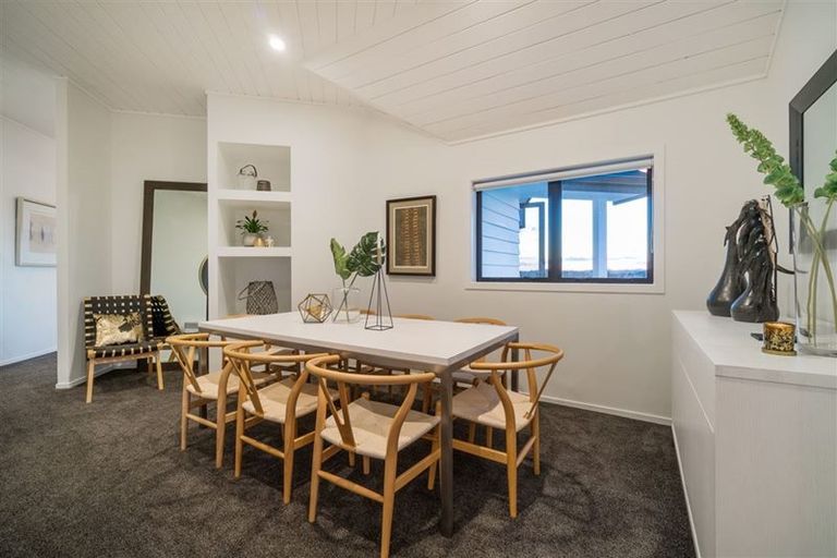 Photo of property in 5 Ti Tree Lane, Stanmore Bay, Whangaparaoa, 0932