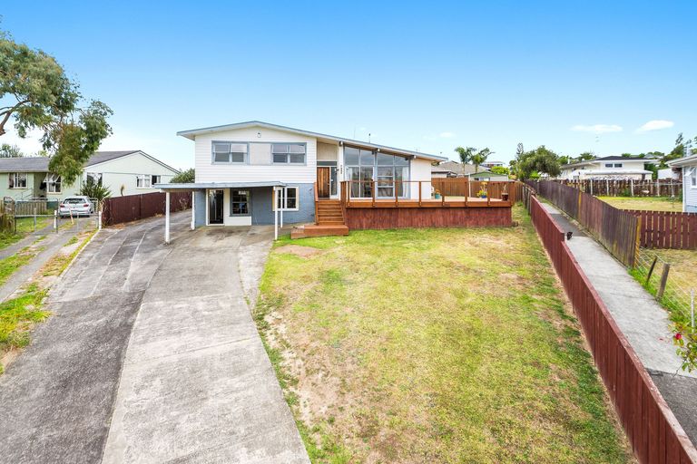 Photo of property in 1/13 Beldon Place, Pakuranga Heights, Auckland, 2010
